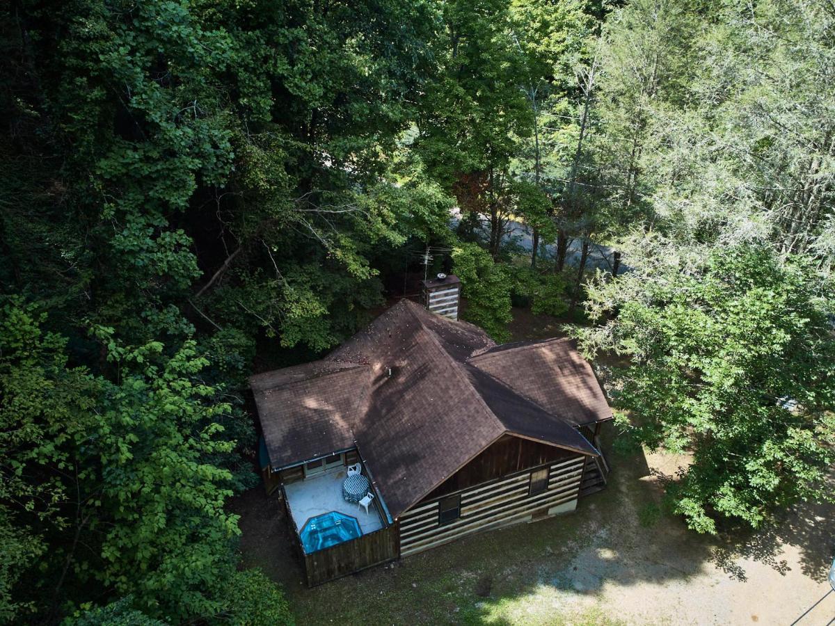 A Cabin In The Woods Pigeon Forge Exterior photo